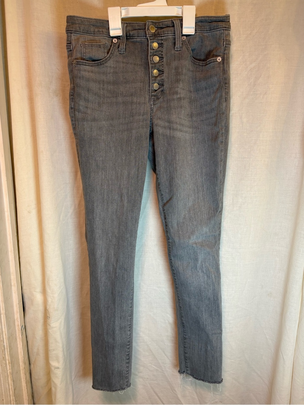 Universal Thread Gray High Rise Skinny Jeans Women’s 6/28r  Button Fly
